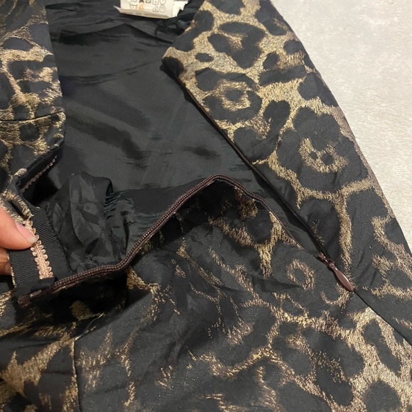 Rena Lange Black and Tan A-Line Pleated Skirt - Picture 9 of 16